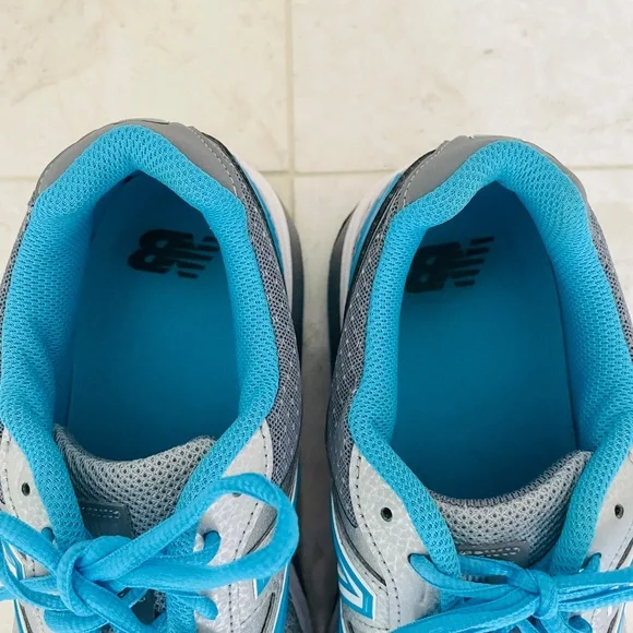 NEW BALANCE {10.5} Running Shoe 1540v3 Gray and Blue - Picture 11 of 12